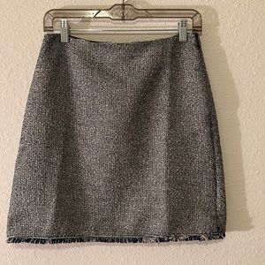 Banana Republic a-line skirt In kind of like a burlap material except it is soft